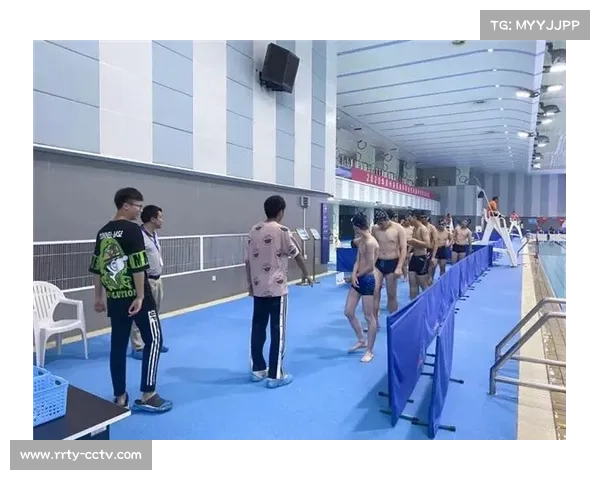 游泳世界纪录保持者开设大师课,重点讲解转身技巧 游泳世界纪录保持者开设大师课,重点讲解转身技巧